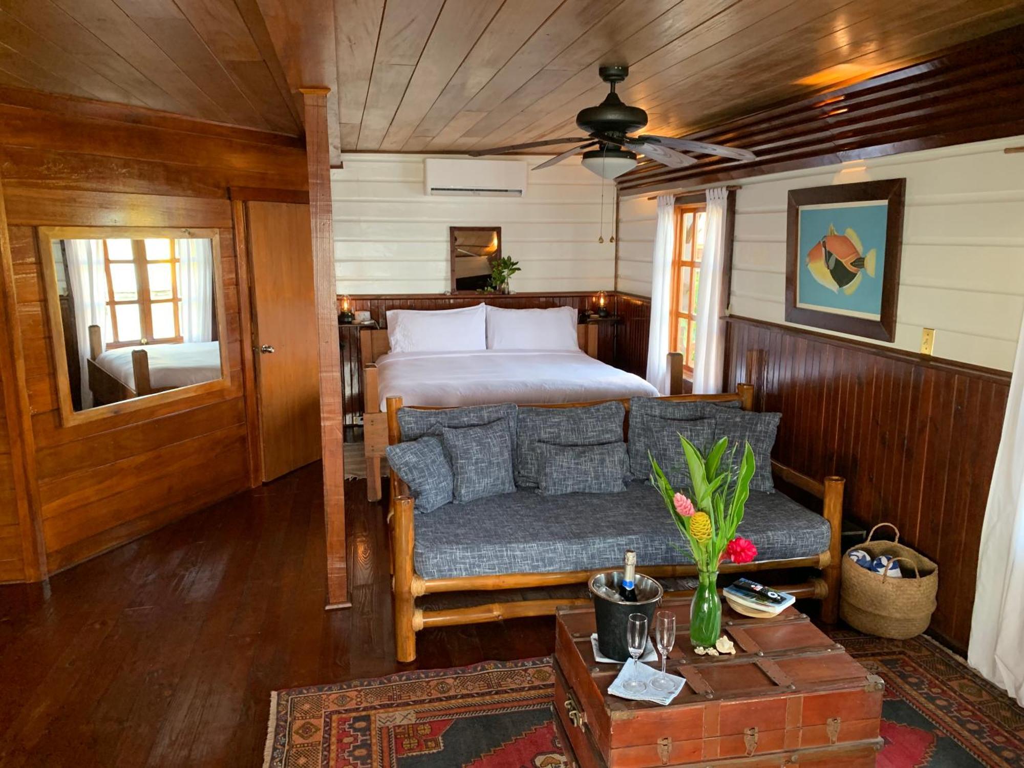 Casa Acuario Boutique