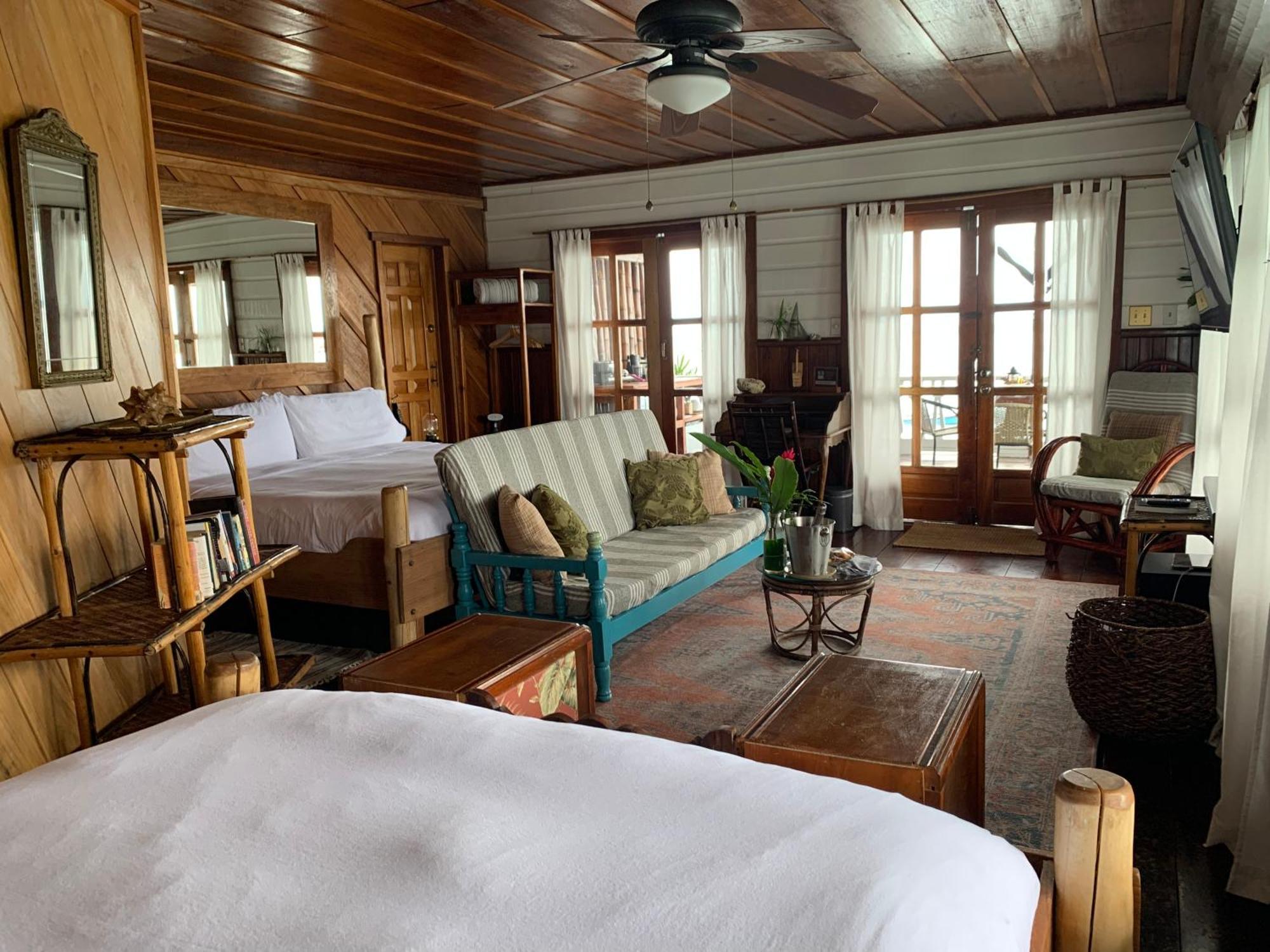 Casa Acuario Boutique Inn Bocas del Toro